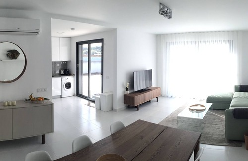 Foz do Arelho Villa | Villa with (heated) private pool close to beach and Lagoon Obidos