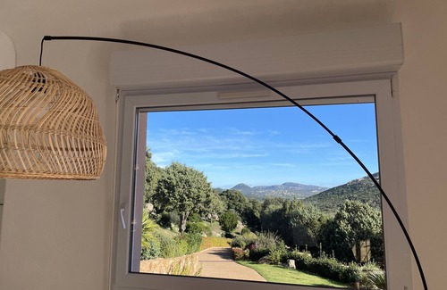 Santa Giulia Villa | Villa with heated infinity pool(13 x 5 meters), sauna, large park, sea view