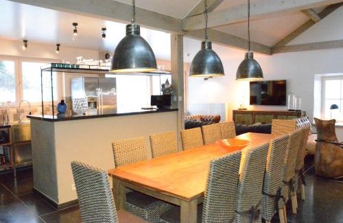 Gembes House | Villa with hottub in calm area, cleaning included