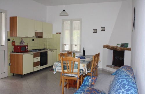 Orosei Villa | Villa with large garden bordering Bidderosa park