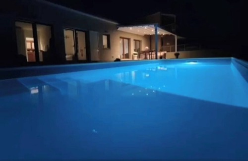 Luni House | Villa with pool between Versilia and the Cinque Terre