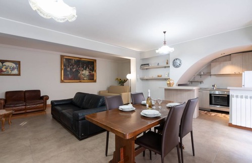 Trani Apartment | Villa with Pool & Garden - Underground floor