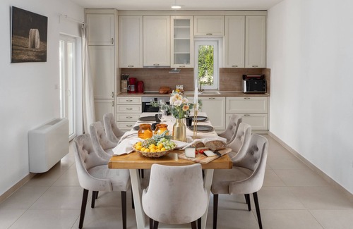 Kastelir-Labinci Villa | Villa with pool in quiet location, 4 bedrooms, 5 bathrooms, panoramic sea views