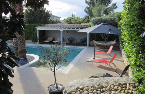 Sussargues Villa | Villa with pool near the sea for 6 people