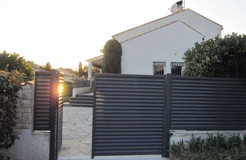 Sussargues Villa | Villa with pool near the sea for 6 people
