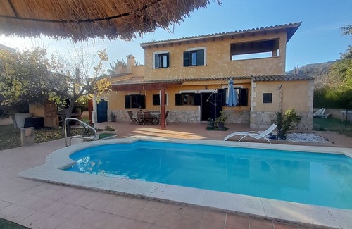 Sa Font Seca Ski Chalet | Villa With private Pool for Groups and Families 8 Sleeps