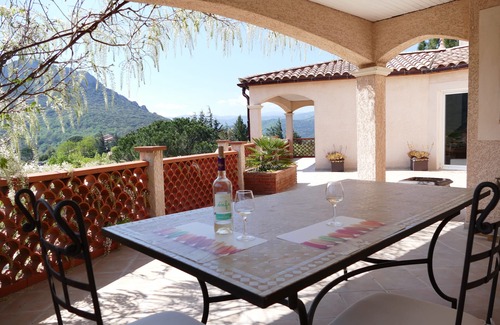 Saint-Arnac Villa | Villa with private pool and panoramic views of the mountains and the village