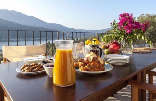 Nidri Villa | Villa with Private Pool & Seaviews ideal for families