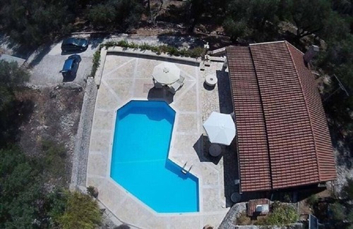 Rantatika Villa | Villa with private pool in peaceful location-Villa Delfini