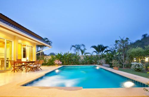 Khao Tao Villa | Villa with private pool