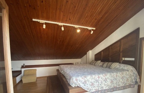 Marina Manresa Ski Chalet | Villa with sea views ideal for families, 5 minutes from the beach!