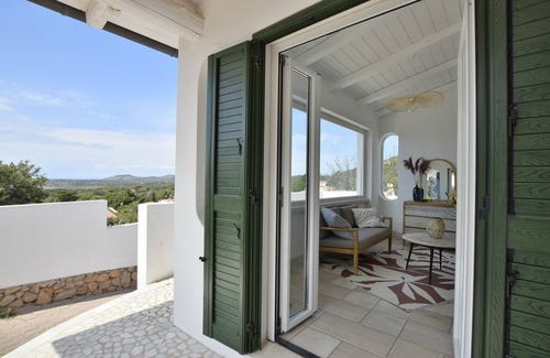 Rena Majore House | Villa with sea view and beach within walking distance