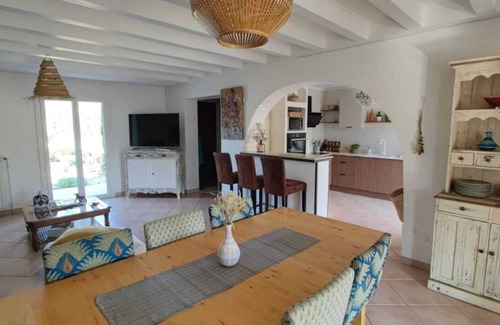 Argelliers Villa | Villa with swimming pool, relaxing under the olive trees