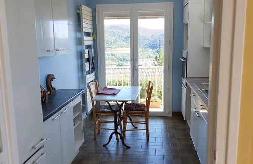 Lodeve Villa | Villa with swimming pool in the hills above Lodève