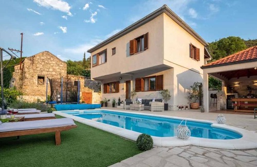 Oslje House | Villa with terrace and pool