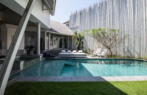 Umalas Villa | Villa Xaloc by House of Winds - Stunning Balinese retreat next to Canggu