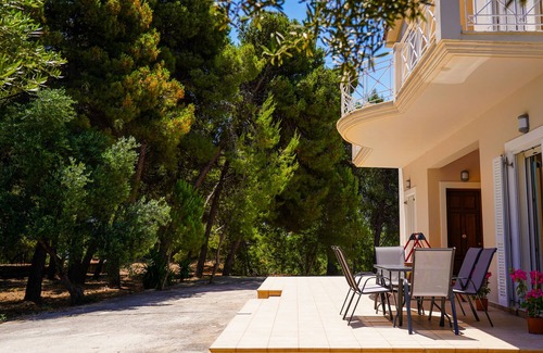 Kefalonia House | Villa Xi - 500metes away from XI