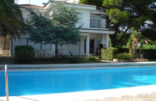 Calafat Villa | Villa Yate