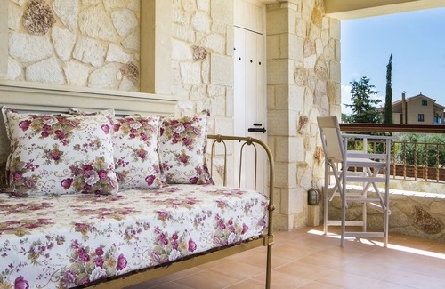 Chavriata Villa | Villa Ydria, Your Ideal Choice for Relaxing Holidays in Kefalonia