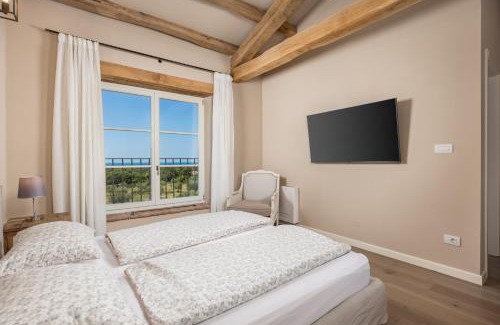 Bale Villa | Villa Zelena with Panoramic Seaview and big Pool