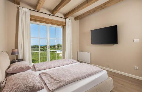 Bale Villa | Villa Zelena with Panoramic Seaview and big Pool