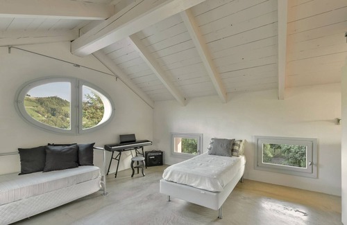 Canelli Villa | Villa Zeta, nature retreat w/amazing pool and view