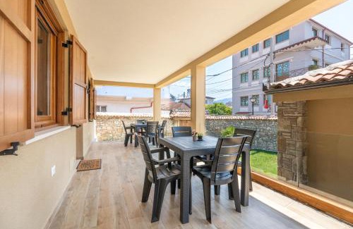 Elbasan Hotel | Villa Zoi A Stay to Remember I Located inside the Castle of Elbasan, on a historic Roman road Via Egnatia I Homemade Breakfast