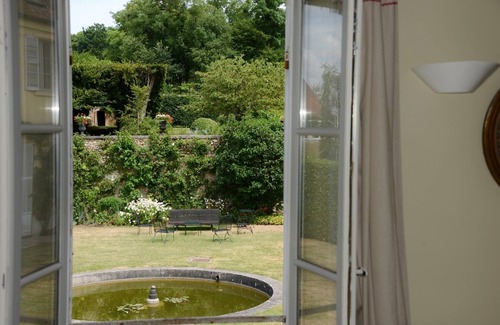Noisy-le-Roi Villa | Village apartment - 3/4 rooms (approx. 70m2) on the ground floor on 3 levels