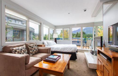 Whistler Village Apartment | Village Gate House by Whiski Jack