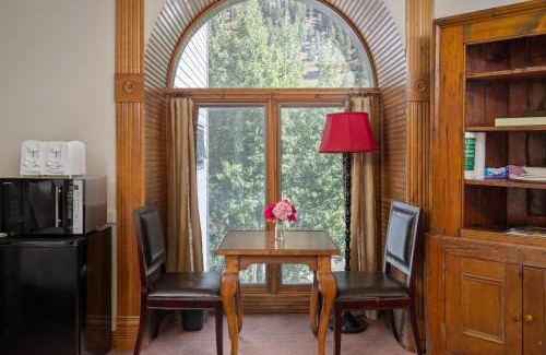 Telluride Apartment | Village Hideaway - Telluride convenience!