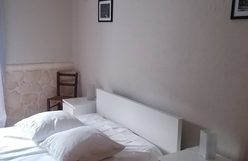 Luzenac House | village house