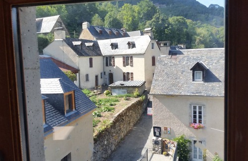 Sazos House | Village house near the thermal baths, ski resorts