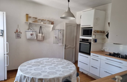 Vendargues House | village house with pool and garden between Montpellier and Nimes