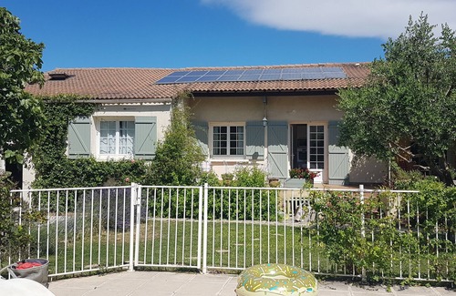 Vendargues House | village house with pool and garden between Montpellier and Nimes