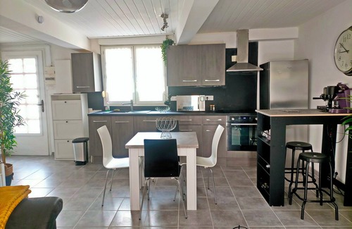 Gerzat House | Village house with terrace