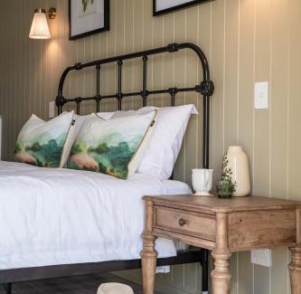 Canungra Hotel | Village Inn Canungra