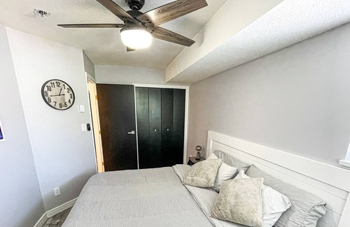 Whistler Cay Heights Condo | Village, Mountain Access, Cozy, Hot Tub: JerseyCreamHideaway