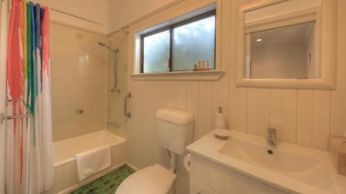 Ulmarra Apartment | Village Stays Bungalow and Apartment