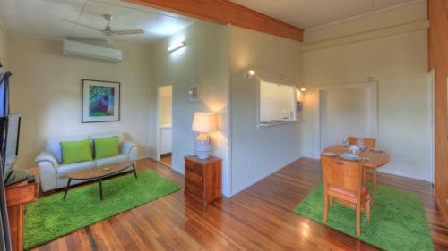 Ulmarra Apartment | Village Stays Bungalow and Apartment