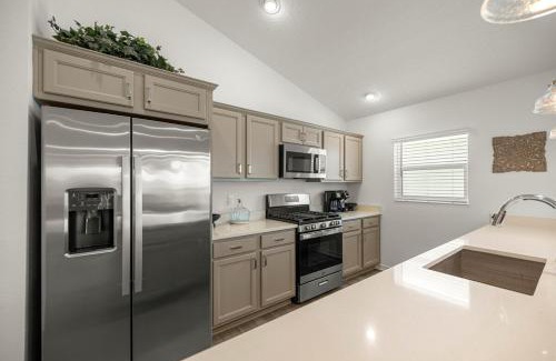 Sumter County House | Villages 3BR Patio With Golfcart By Eastport Square and Water Edges Recreation