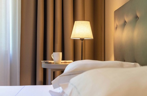 Serralunga d'Alba Hotel | Villaggio Narrante - Foresteria Delle Vigne