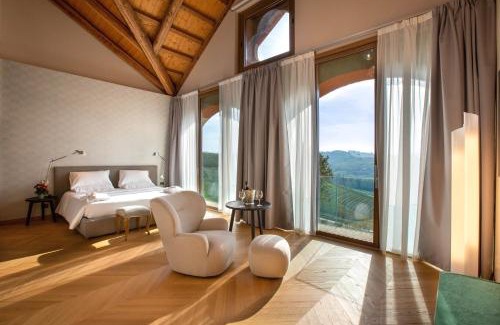Serralunga d'Alba Hotel | Villaggio Narrante - Cascina Galarej