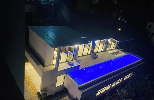Bang Tao Villa | VillaLayan