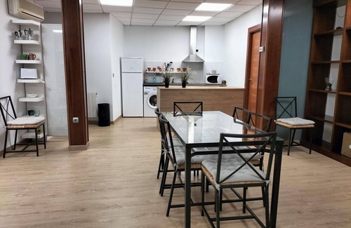 Central District Apartment | Villamena Square (9p)