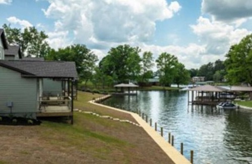 Jacksons' Gap House | Villas at Bay Ridge Unit 6