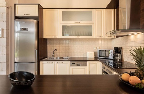 Platanias Town Villa | Villas Platanias 2 bedroom villa with a heated pool