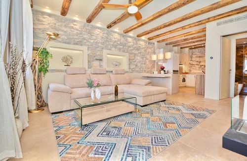 Ermionida Villa | Villasonboard Rock Villa 3Bed Jacuzzi Seaside