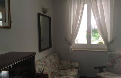 Ortona House | Villetta Bouganville