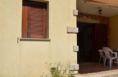Agrustos Apartment | Villetta con Giardino in Contesto Riservato non Lontana dal Mare Bel01