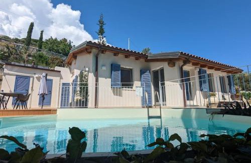 Sanremo Apartment | Villetta con Piscina su Terrazza vista mare